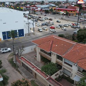 Casa Comercial En Venta En Zona Mutualista – Ideal Para Vivienda Y Negocio