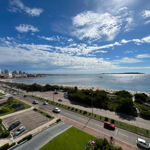Apartamento Frente A La Playa En Punta (malecon IV)