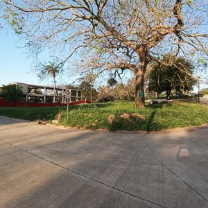 Lote / Terreno En Condominio Colinas Del Urubo Sector 2 "la Riviera" (urubo)