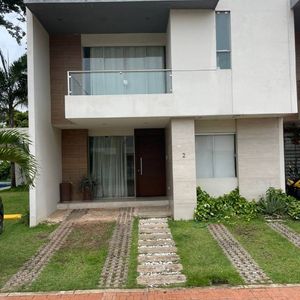 Casa En Alquiler - Condominio Palma Nova