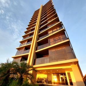 Amoblado Y Equipado En Aqua Tower Sobre La San Martin