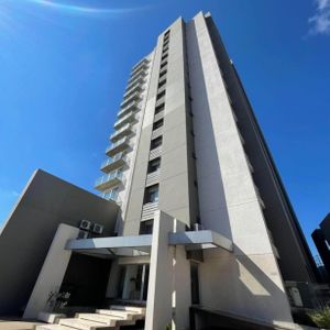 Departamento En Venta, Amplio Y Elegante