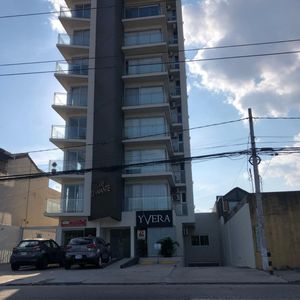 Amplio Departamento De 118 M2 Frente A Los Mangales