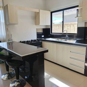 Casa Amoblada Y Equipada En Venta A Estrenar En El Urubo