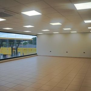 Local Comercial En Alquiler Surtidor Freegas