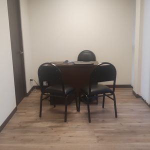 Oficina En Alquiler En La 6 De Agosto