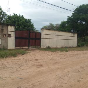 Casa Con Amplio Terreno En Venta – Zona Sur, Cumbre De Las Américas