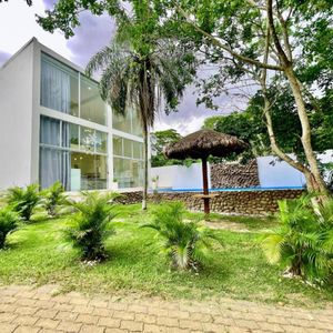 Casa En El Urubo Condominio  Leonardo Ville Home Tc 7 