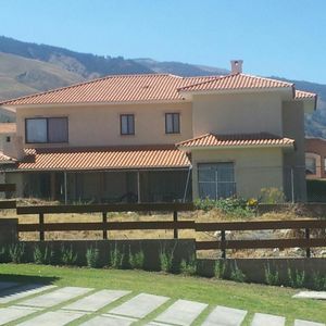 Hermosa Casa En Venta En Urb. El Bosque Cochabamba