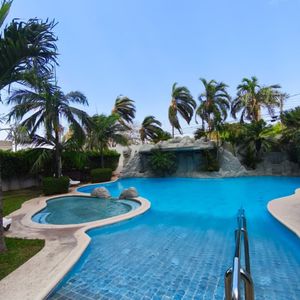 Departamento De 2 Dormitorios En Alquiler Av. Alemana 5to Anillo