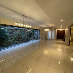 Casa En Alquiler De 3 Dormitorios En Cond. Ciudad Real