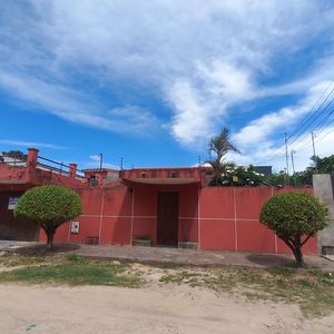 Amplia Casa En Venta. Santos Dumont 6to.anillo