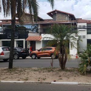 Casa En Venta Con Tienda Sobre Avenida San Martin Equipetrol 