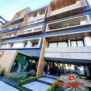 En Alquiler Lujoso Departamento De 2 Dormitorios