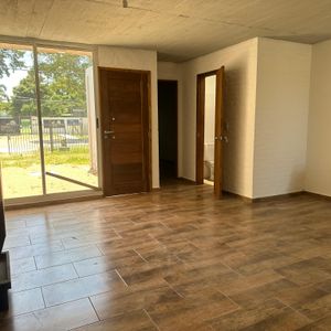 Linda Casa En Venta A Una Cuadra De La Rambla.