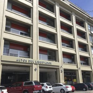 Venta De Local Frente Al Mam En Altos Del Libertador, Oportunidad De Inversión
