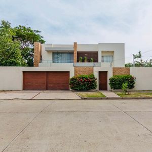 Casa En Venta De Lujo 4 Habitaciones 