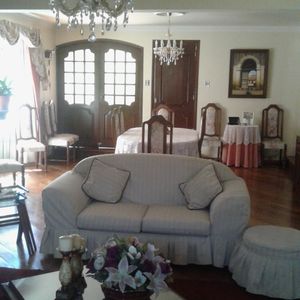 Hermosa Casa En Venta Por Estadio Felix Capriles - Cala Cala