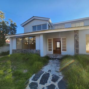 Casa Comerial En Alquiler, Calacoto Calle 15