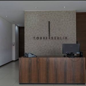 Departamento En Alquiler 3 Dormitorios. Av. Beni  Torre Berlin