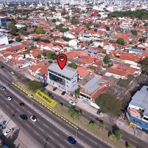 Amplias Oficinas En Alquiler