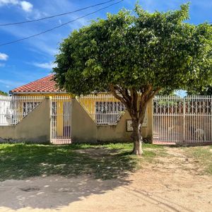 Casa En Venta - Zona Este 8vo Anillo