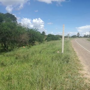 Terreno De 5h  Sobre Carretera A Camiri A 5 Km Del Km 13 De La Doble Via 