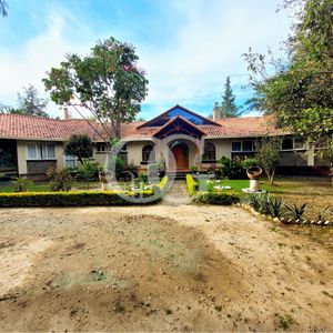 Lujosa Casa En Venta Con Piscina Atemperada