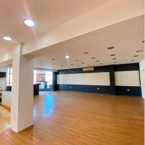 Local Comercial En Alquiler