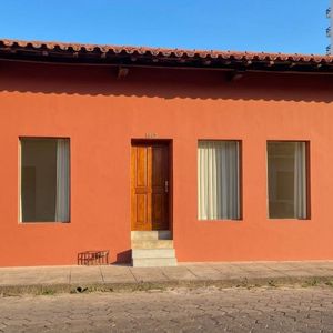 Amplia Casa En Alquiler En El Centro