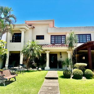 Casa Amoblada En La Hacienda 1