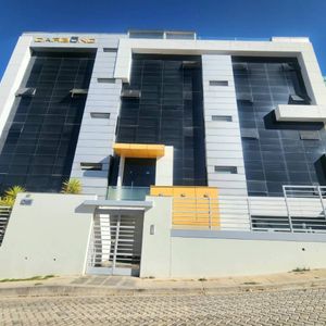 Departamento En Venta De 3 Dormitorios Con Patio Exclusivo - Alto Seguencoma