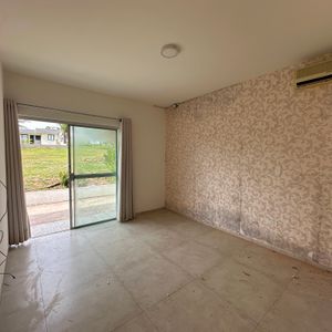 Casa Con Piscina En Alquiler En El Condominio Bella Flor, Urubó