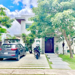 Casa En Venta – Bosques De La Colina