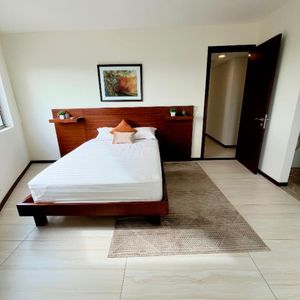 Departamento De 2 Dormitorios Amoblado De Lujo En Equipetrol