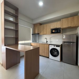 Alquiler Monoambiente Amoblado En Edificio Av. Nicolas Ortiz 