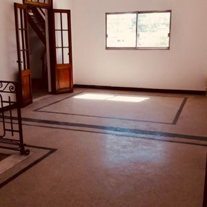 Muy Linda Casa. Vivienda U Empresa. Garibaldi Y Paullier.