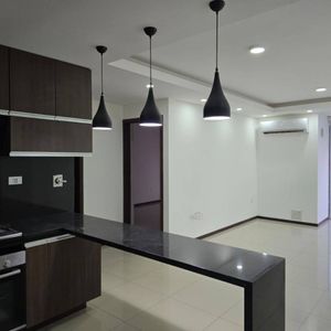 Departamento En Venta De 2 Dormitorios + Parqueo Y Baulera