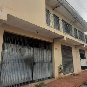 Casa Comercial Con 14 Habitaciones