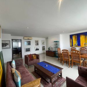 Amplio Departamento En Venta En El 1er Anillo