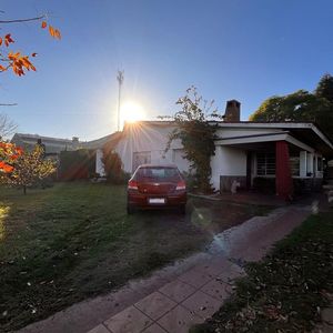 Buena Casa Sobre Ruta 8 A Mts Del Centro De Punta De Rieles