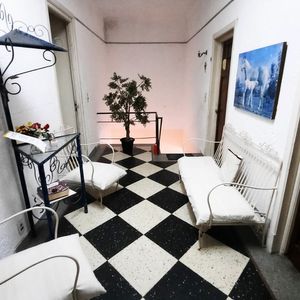 Venta De Casa En Pocitos, Planta Alta, Ph, 145 M2, Ideal Empresa