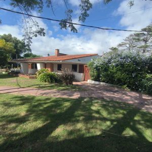 Chalet A La Venta En Atlántida A Pasos Del Mar Y Servicios 302at