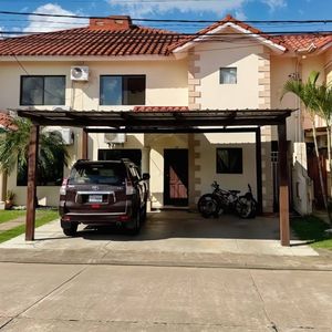 Casa En Venta, Condominio Bavaria (tc:7)