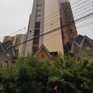 Lindas Oficinas Excelente Ubicacion En La 20 De Octubre Esquina Guachalla