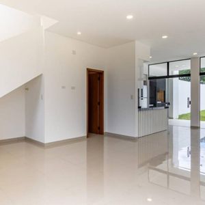 Casa En Venta Con Piscina En Condominio Urubo Bella Vista