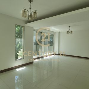 Lindo Departamento En Cond. Taruma