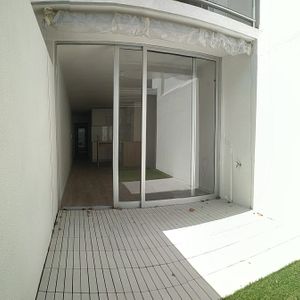 -apartamento Un Dormitorio Con Patio Mas Terraza,  Pocitos Nuevo.