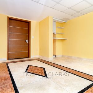 Oficina En Venta Con Inquilinos Y 1 Gge En Edificio De Categoría Y Amenities.