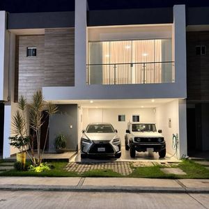 Townhouse, Jardines Del Norte V.